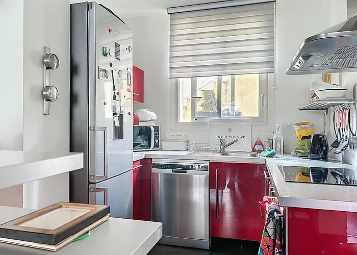 Helene Boucher - Air-conditioned In Mourillon